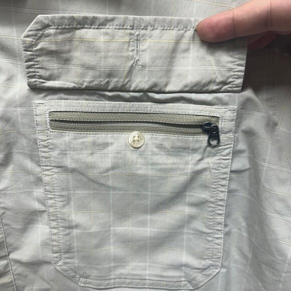 Patagonia Lightweight Long Sleeve Button down Zip Pocket Gray Plaid Size XL - Picture 3 of 9